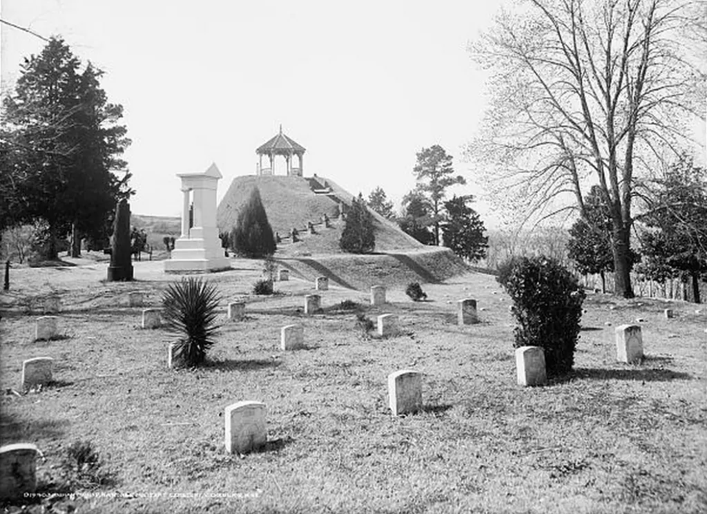 Planning a Cemetery Visit? Dos and Don'ts to Read Before You Go